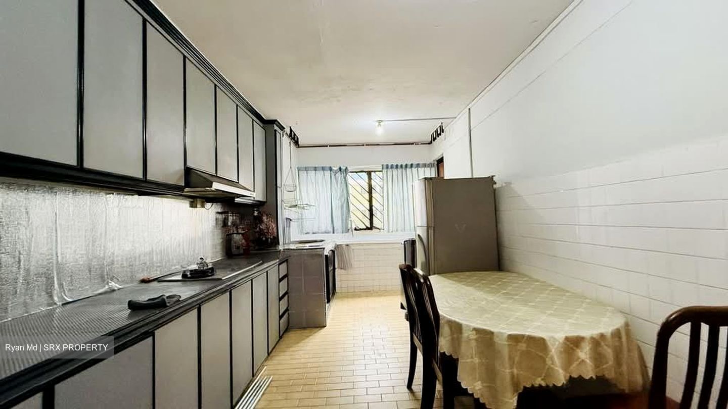 Blk 111 Hwi Yoh Ville (Serangoon), HDB 4 Rooms #574391931